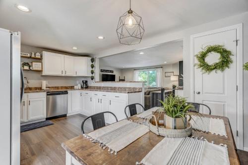 Cimarron Hills House | Family Friendly Getaway-4BR-Playset-Trampoline