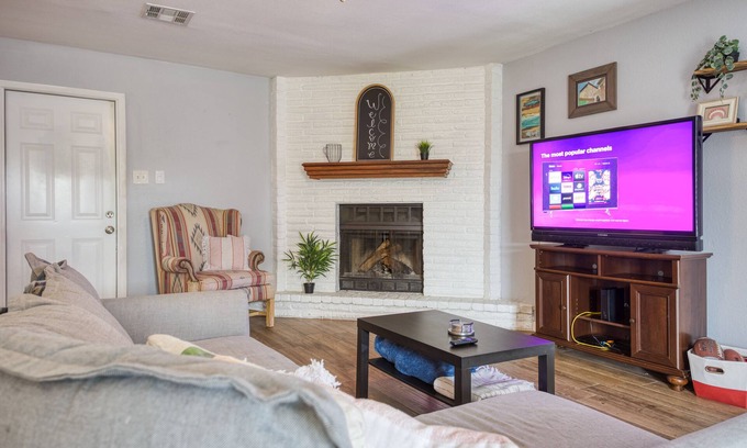 Flour Bluff House | Family-Friendly Beach House in Corpus Christi - Experience Gulf Coast Living!
