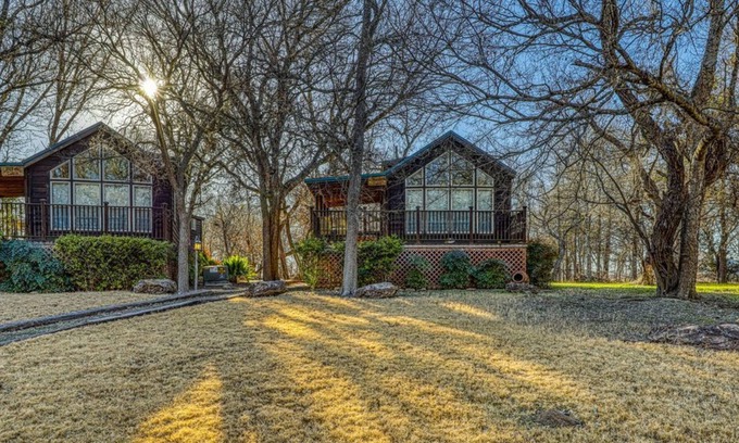 Fredericksburg Cabin | Family-friendly cabin w/ shared playground and a great location!