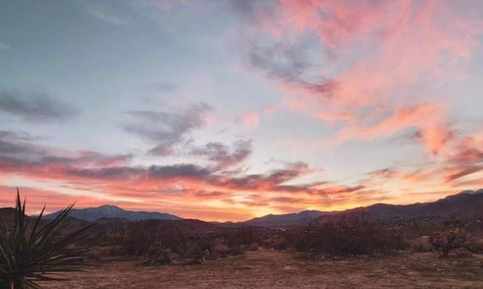 Morongo Valley Cabin | Family friendly desert cabin with mountain views, pool table and indoor chimney.