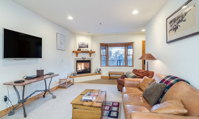 Mountain Village Condo | Family-Friendly 2-Bedroom Condo in Mountain Village With Pool View