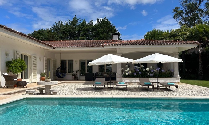 Sao Pedro de Penaferrim Villa | Family-Friendly Villa in Sintra Surrounded by Nature