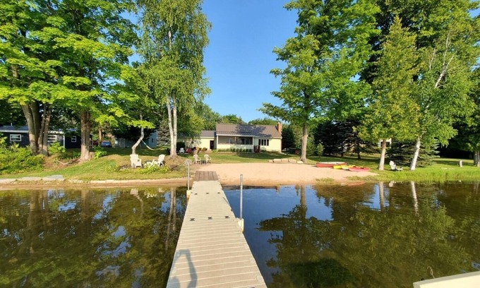 Elk Rapids House | Family friendly Waterfront cabin on Bass Lake in Elk Rapids, MI