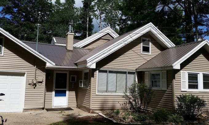 Gaylord House | Family friendly with plenty of room for all to enjoy.