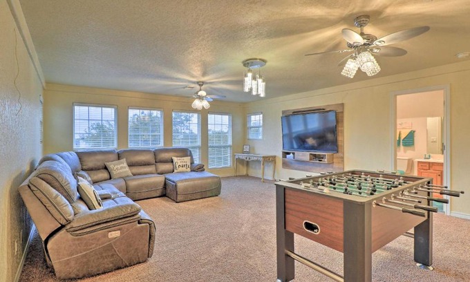 Woodway House | Family-Friendly Woodway Home with Private Yard!