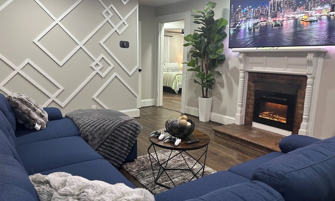 Greensboro House | Family Fun Home 2 Bedroom 1 Bathroom close to Downtown Greensboro