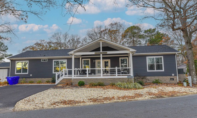 Long Neck House | Family fun home, beach, pools, pet friendly!