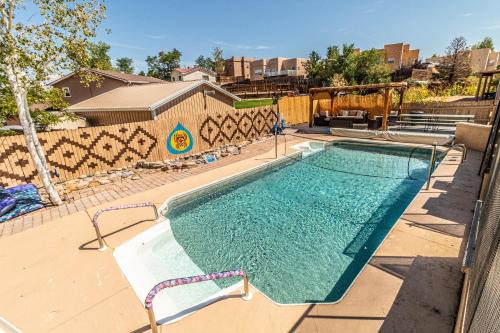 Farmington House | Family Fun, Movie Theater Games Full Kitchen Pool table Quiet Cul-de-Sac