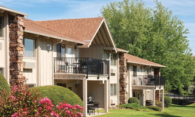 Afton Condo | Family Fun on Monkey Island in this resort 2BD con