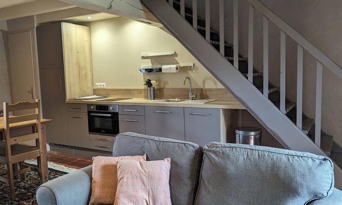 Soyaux House | Family gîte, private terrace, BBQ, sleeps 4