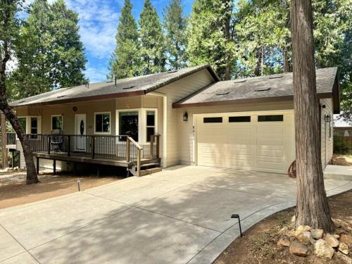 Placerville House | Family get away Near Sly Park Lake & Apple Hill