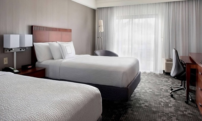 Milford Hotel | Family Getaway in Milford! Pet-Friendly 1BR Unit With Pool, Near Louisa Lake!