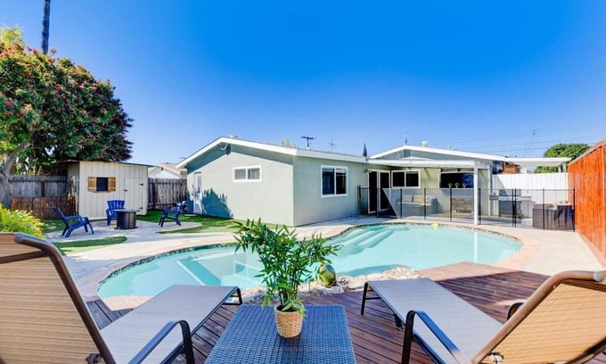 Clairemont House | Family Getaway ★ Pool & Hot-tub ★ HVAC ★ 4BD & Central