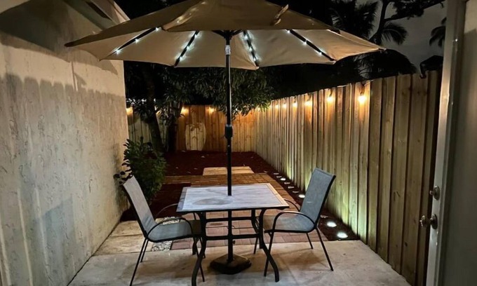Lake Worth House | Family getaway