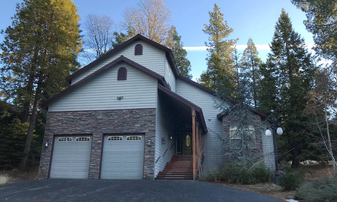 Granite Ridge House | Family Getaway w/WiFi & Fireplace - Big Back Deck with Grill & Outdoor Dining