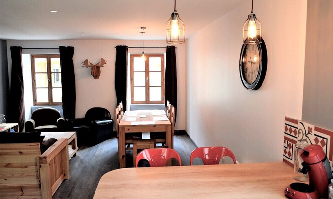 Lelex Apartment | Family gite in the mountains (75m2). In the heart of the village and at the foot of the slopes, Jura