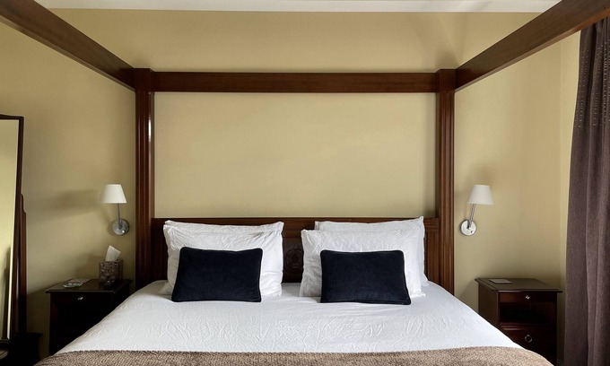 Slyne House | Family & Group 4 Bedrooms Parking Luxurious