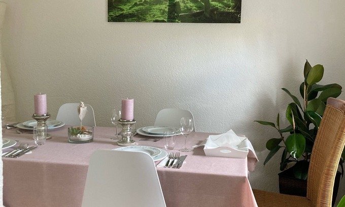 Schotten House | Family holiday, meeting with friends, enjoying the garden
