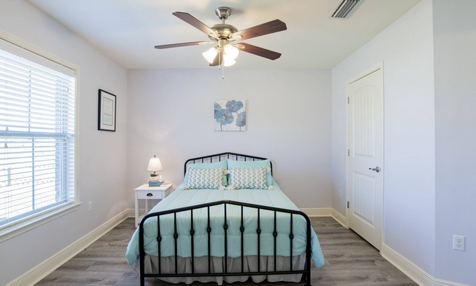 Foley House | Family Home, 11 mi to Gulf Shores, 3mi to OWA!