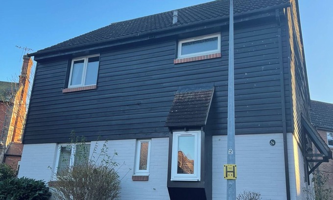 Dunmow House | Family home- 3-bedroom house in Dunmow