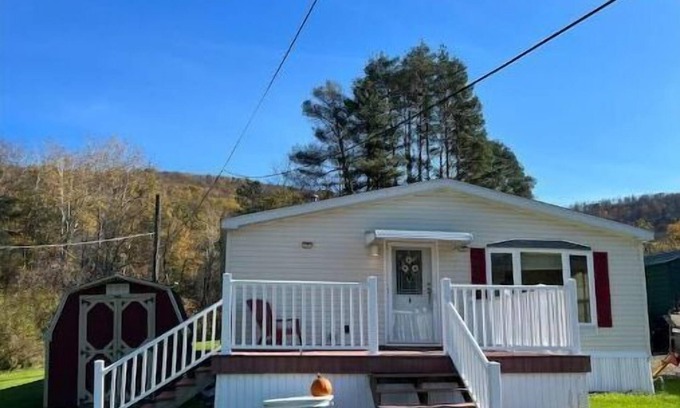 East Smethport House | Family Home forn1-7 guests