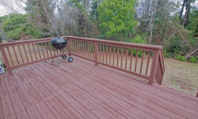 Fayetteville House | Family home/Free Parking!