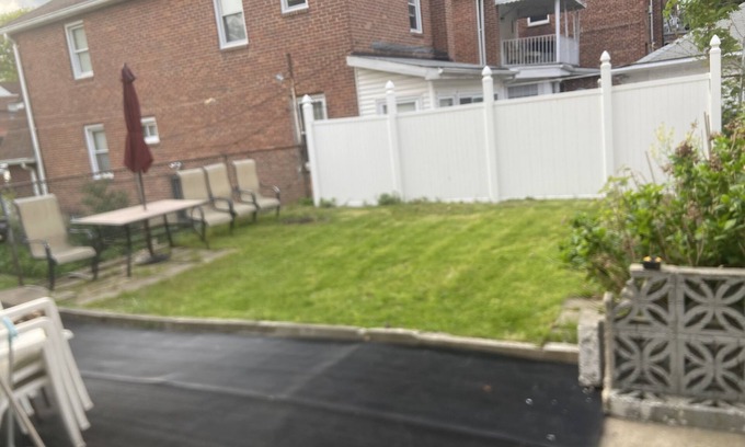 Morris Park Apartment | Family Home In A Quiet & Safe neighborhood 3 near 2 train, Bronx Zoo