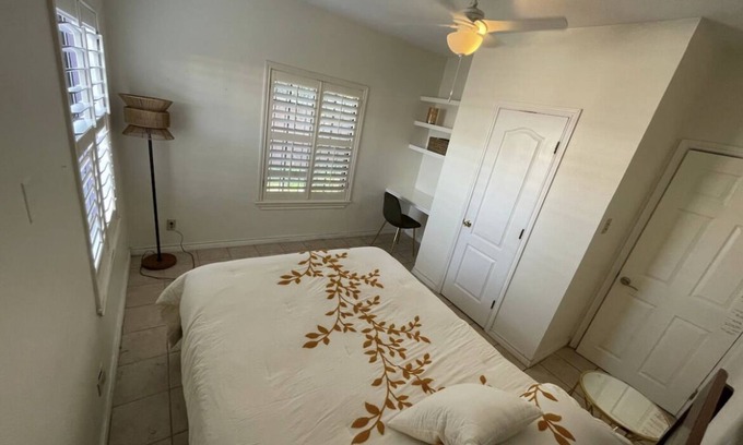 Eastern Division House | Family home in central laredo