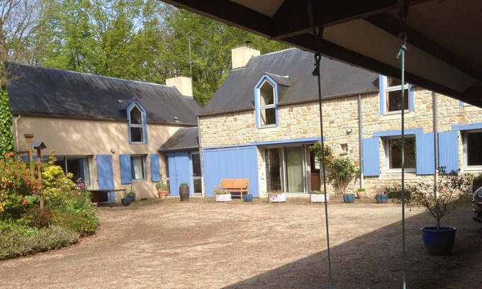 Plelan-le-Petit House | Family home in wooded park max 12 people. 25mn from beaches