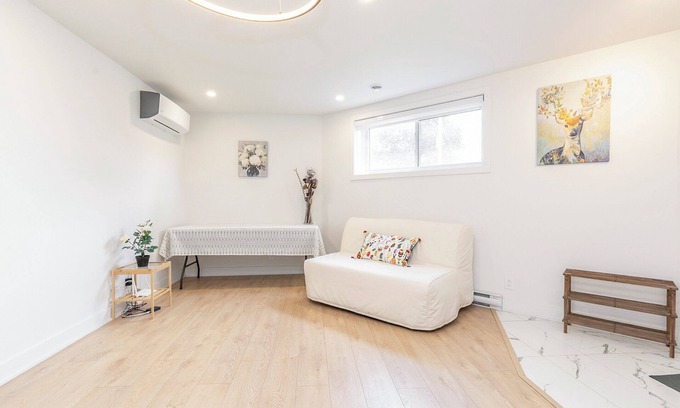 Lafleche Apartment | Family Home in Longueuil 2 Bed 1 Bathroom