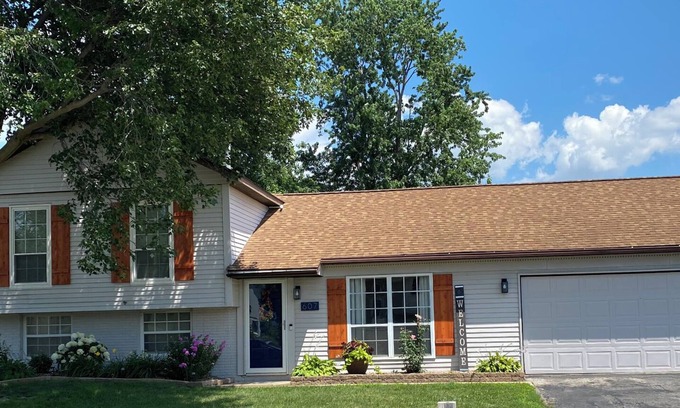 Cedar Rapids - Iowa City House | Family Home in Quiet Neighborhood