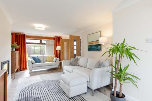 Inverkeithing House | Family Home Inverkeithing ideal for Edinburgh, Dunfermline & St Andrews 3 bedrooms