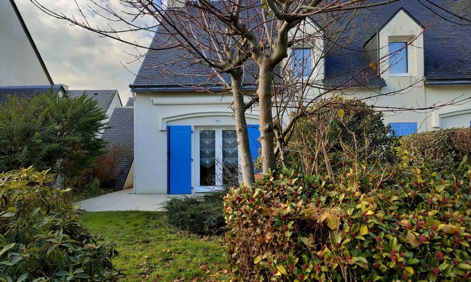 Kerherou House | Family home near the ocean