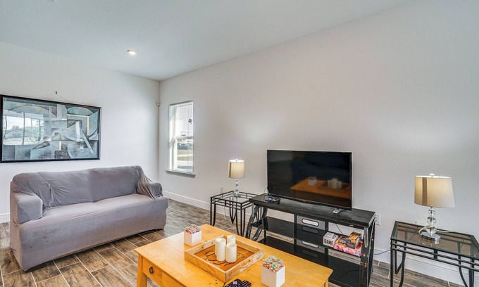 Harbour Heights House | Family Home w/Lanai & Games in Punta Gorda!