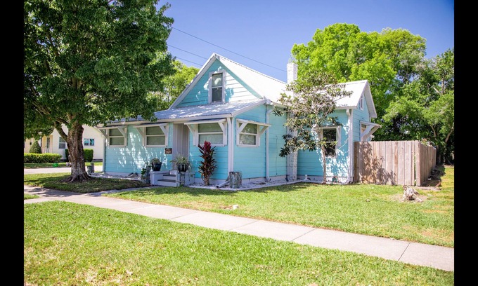 Saint Cloud House | Family Home w/ Private Pool & Yard Only 24 Mi to Disney!