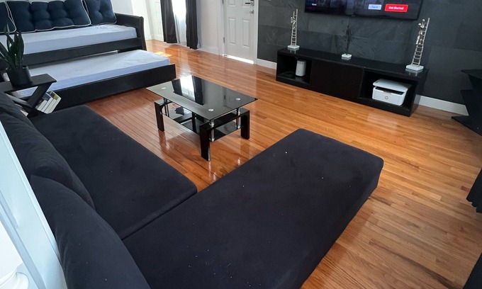 Eatontown House | Family home with 8ft fence backyard/ 15 minutes drive to the beach