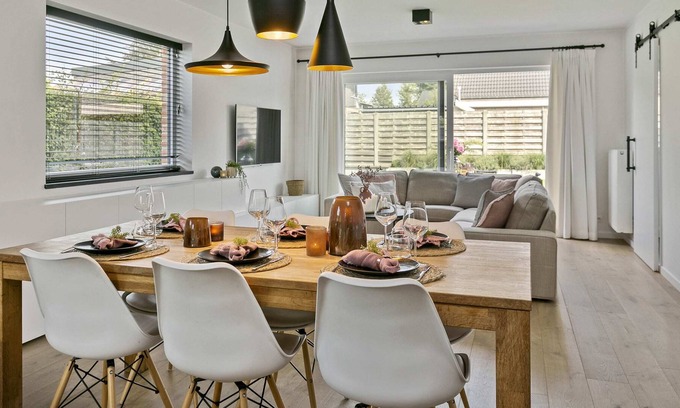 Oedelem House | Family home with garden in the countryside