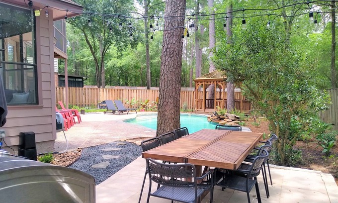 The Woodlands House | Family home with private pool in heart of The Woodlands TX