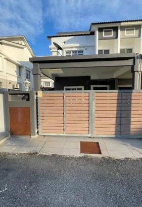 Bandar Saujana Putra House | Family Homestay 300mbps Internet