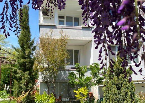 Petrich House | Family Hotel "May"