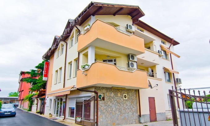 Mineralni Bani Hotel | Family Hotel Victoria Gold