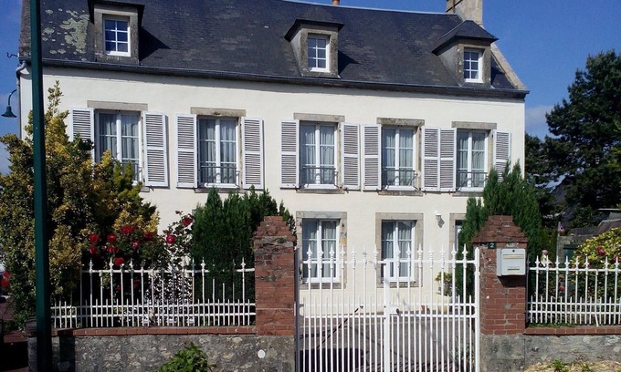 Sainte-Mere-Eglise House | Family house for 14 p in the heart of the d-day