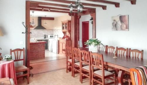Peral de Arlanza House | Family house in Peral de Arlanza with fenced garden