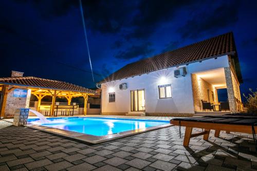 Oklaj Villa | Family house Moja jube