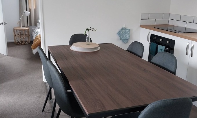 Franz Josef Glacier House | Family House in the centre of Franz Township