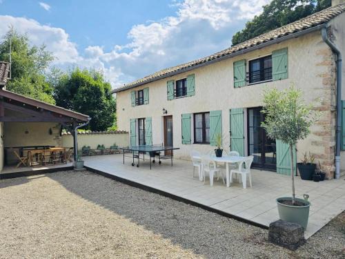 Prety House | Family House With Garden For 8 At Prety