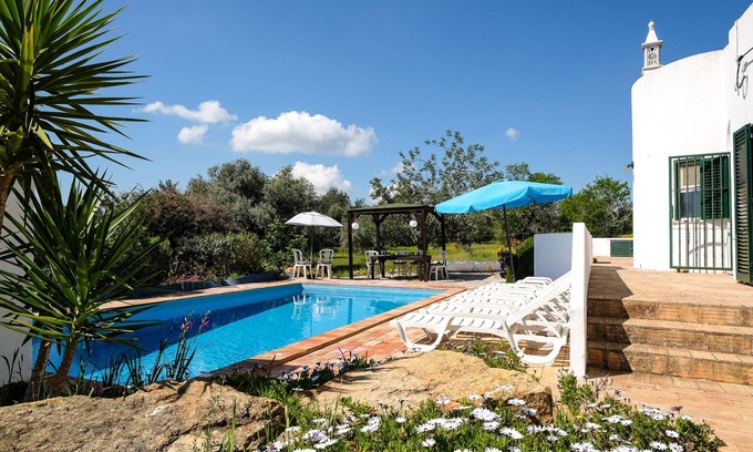 Santo Estevao Villa | Family house with private pool in countryside.