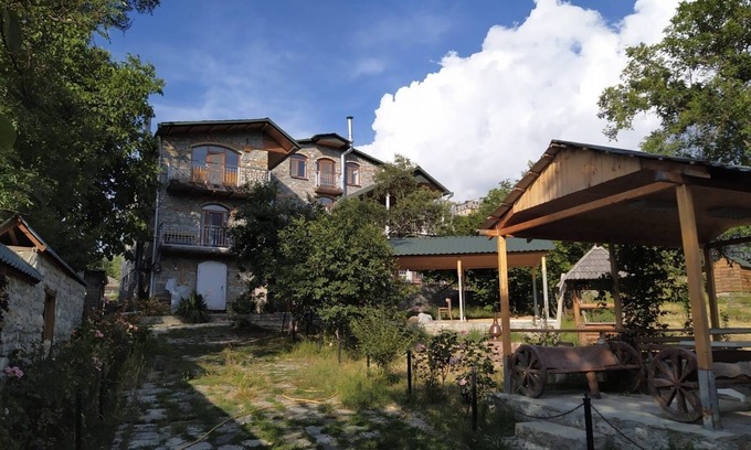 Lahich House | Family Inn - hospitable, cozy warm and nature rich.
