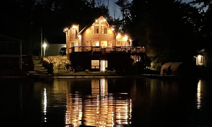 Bloomingdale House | Family + Lake + Pickle = MEMORIES