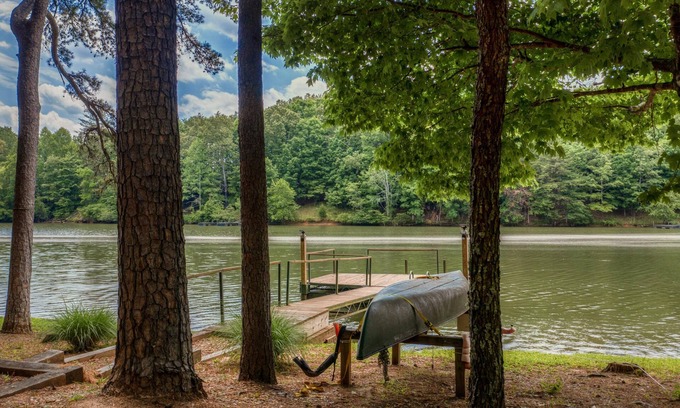 Mill Spring House | Family Mountain Retreat: Waterfront & Fireplace